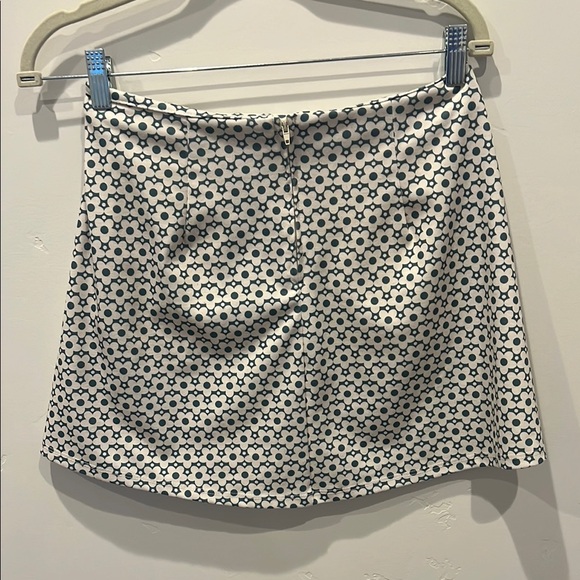 Chic  green and White Patterned  mini Skirt - Picture 4 of 5